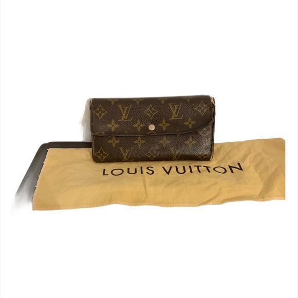 Louis Vuitton Authentic Vintage Wallet - Picture 2 of 13